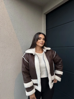Kahverengi Beyaz Oversize Peluş Mont