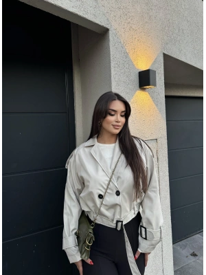Bej Düğme Detay Kemerli Crop Trençkot