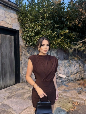Kahverengi Vatkalı Zra Model Elbise