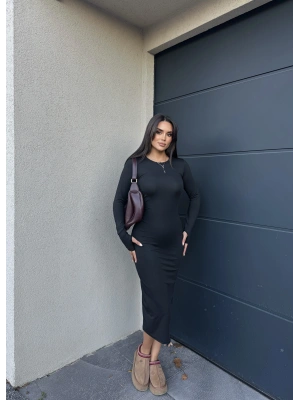 Siyah Bisiklet Yaka Parmak Geçirmeli Elbise