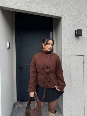 Kahverengi Dik Yaka Kaşe Mont