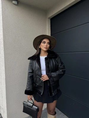 Siyah Deri Premium Peluş Mont