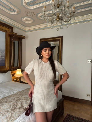 Bej Kısa Kol Triko Elbise