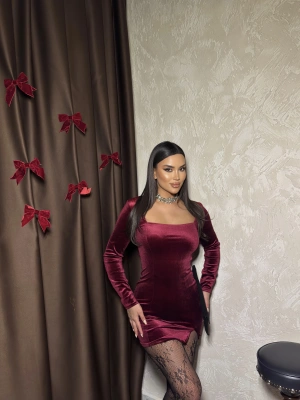 Bordo Kare Yaka Kadife Elbise