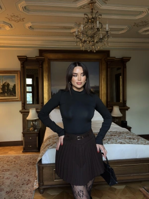 Kahverengi Piliseli Şort Etek