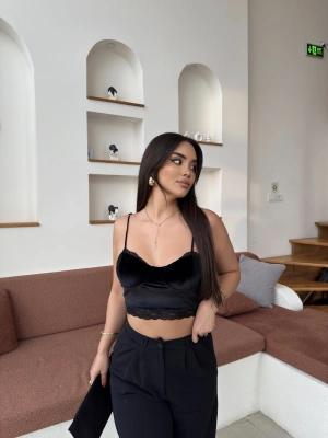 Siyah Kadife Büstiyer