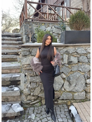 Siyah Kolsuz Yırtmaç Detay Uzun Elbise