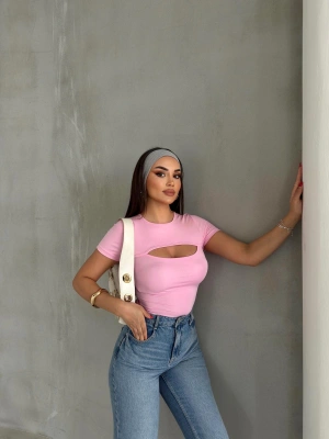 Pembe Pencere Detay Crop