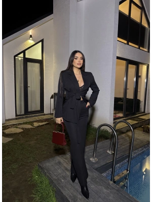 Siyah Bağlamalı Blazer Takım