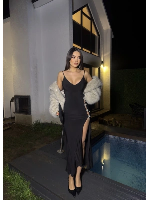 Siyah Fiyonk Dekolteli Uzun Elbise