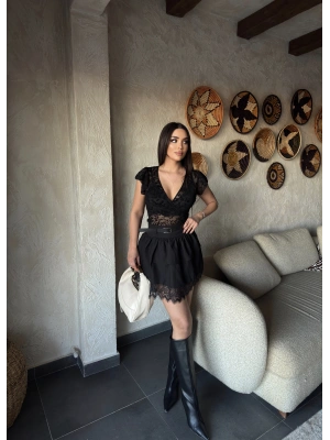 Siyah Dantel Detay Kemerli Kloş Etek