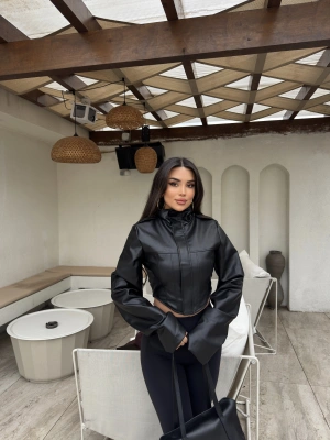 Siyah Korse Detay Dik Yaka Deri Ceket