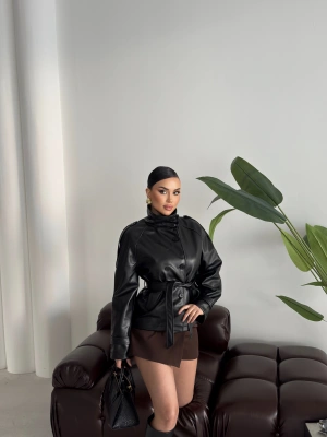 Siyah Kısa Suni Deri Dik Yaka Ceket