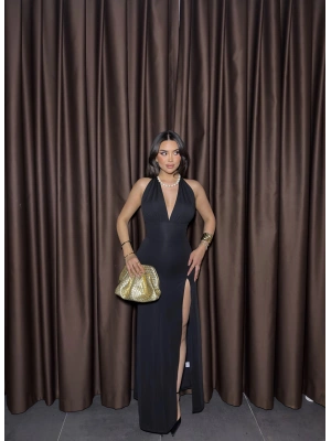 Siyah Sırt Dekolteli Yırtmaçlı Uzun Elbise