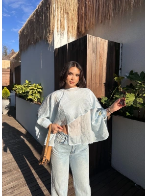 Beyaz Çilek Kumaş Panço Bluz