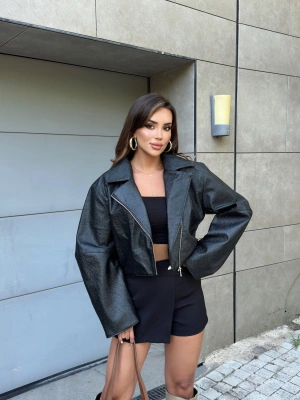 Siyah Vegan Deri Premium Crop Ceket
