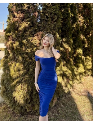 Mavi Drapeli Uzun Madonna Yaka Elbise