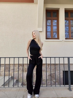 Siyah Omuz Detay Bürümcük Alt Üst Takım