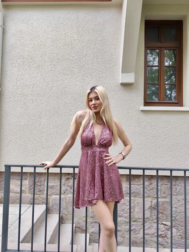 Pembe Boyundan Bağlamalı Payetli Elbise