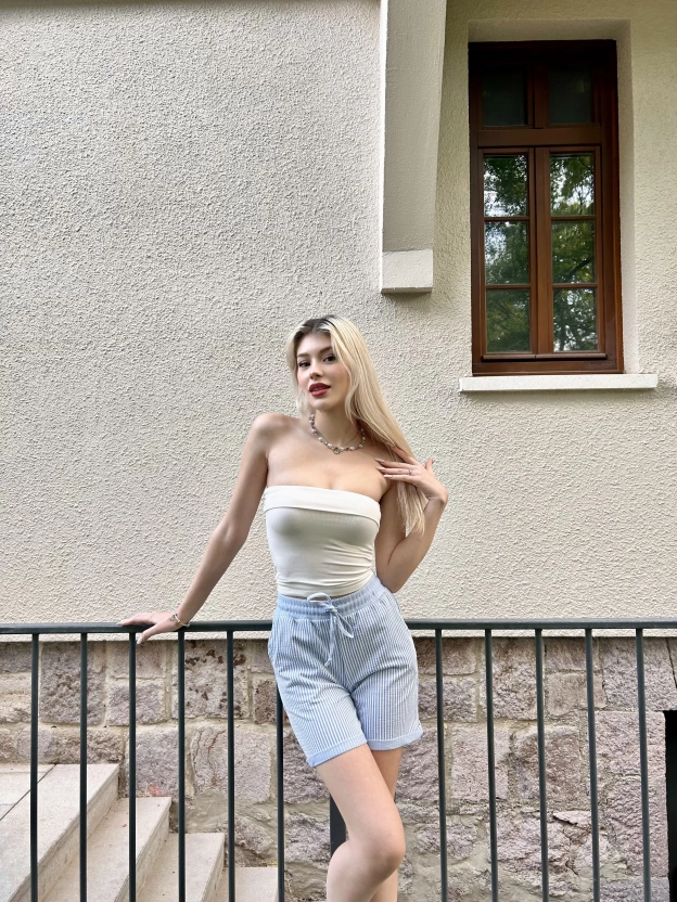 Mavi Çizgili Şort