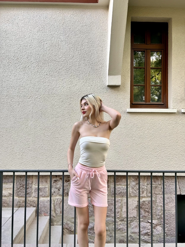 Pembe Çizgili Şort