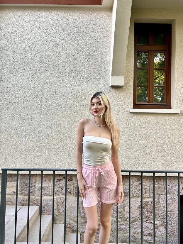 Pembe Çizgili Şort