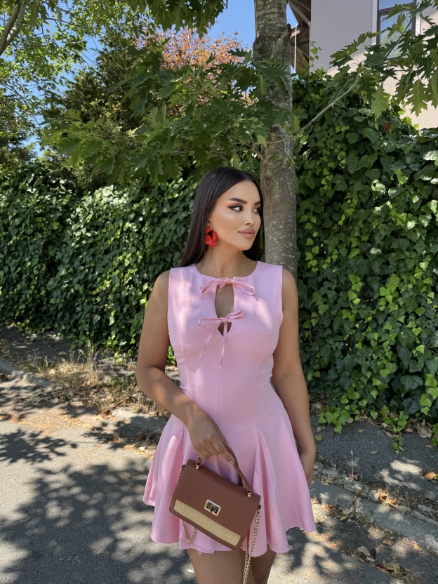 Pembe Bağlama Detay Tasarım Mini Elbise
