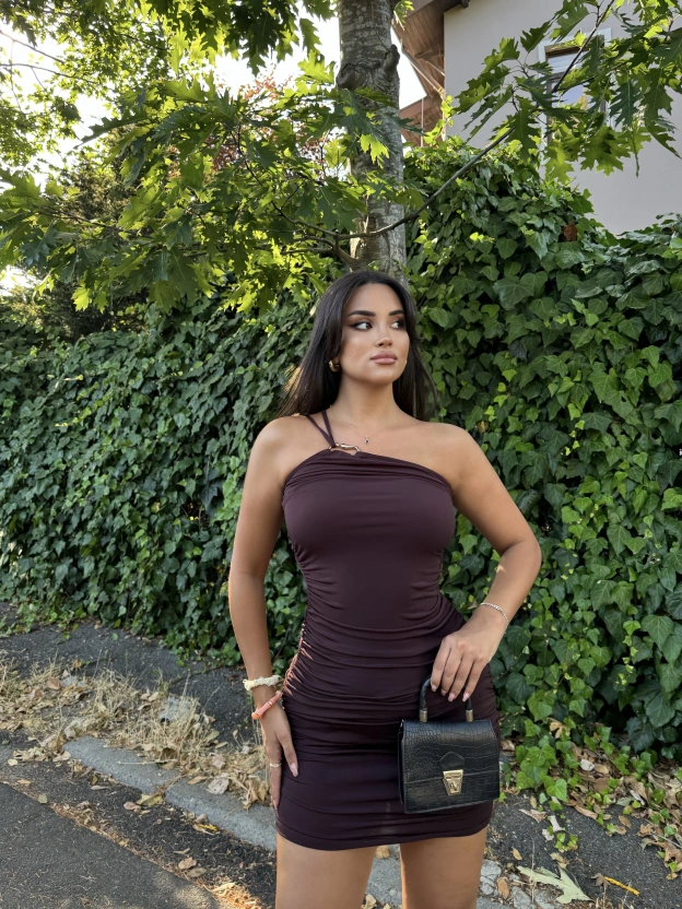 Kahverengi Drapeli Aksesuarlı Mini Elbise