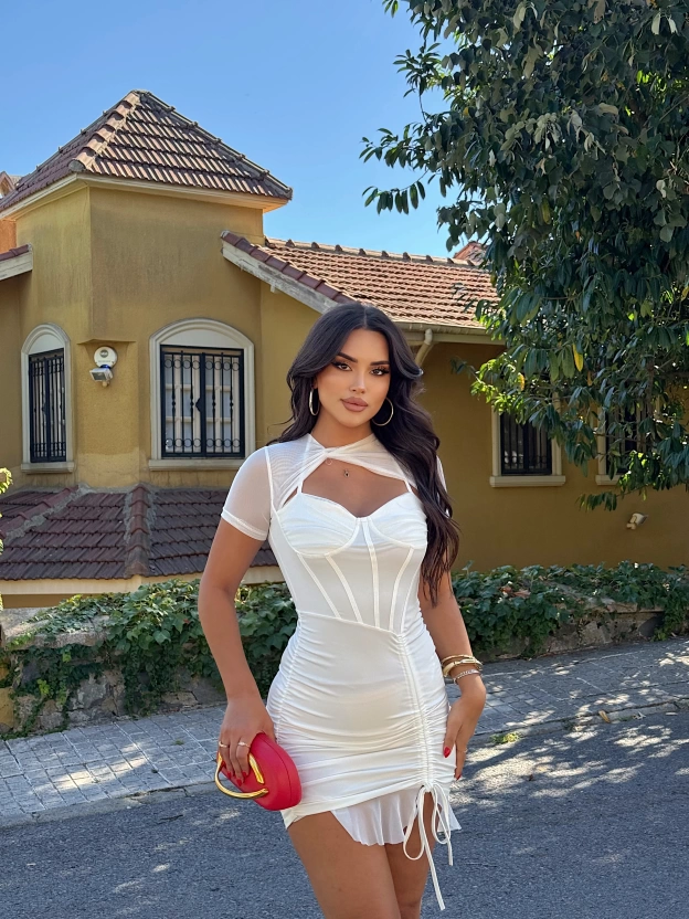Beyaz Tül Detay Büzgülü Tasarım Elbise