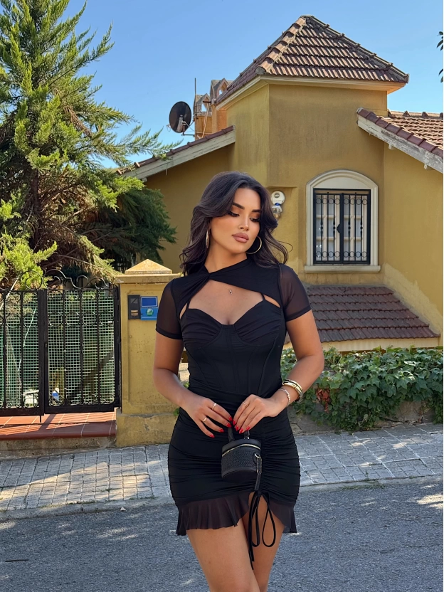 Siyah Tül Detay Büzgülü Tasarım Elbise