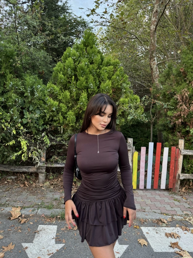 Kahverengi Bisiklet Yaka Fırfırlı Mini Elbise