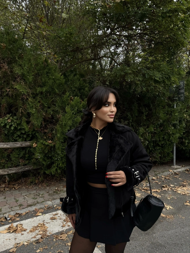 Siyah Süet Detay İçi Peluş Mont