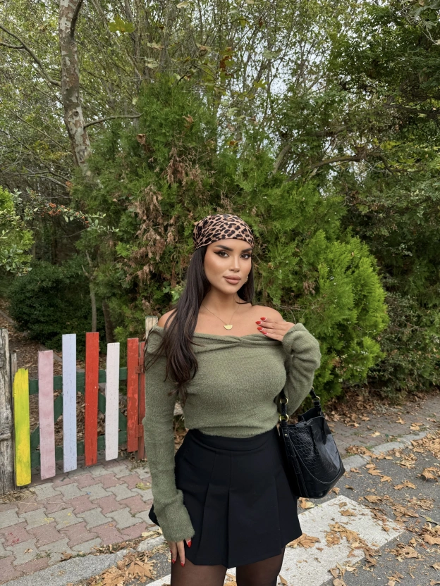 Haki Madonna Yaka Yumoş Kazak