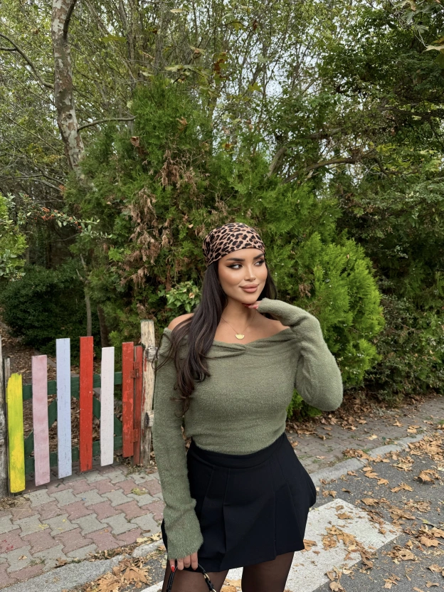 Haki Madonna Yaka Yumoş Kazak