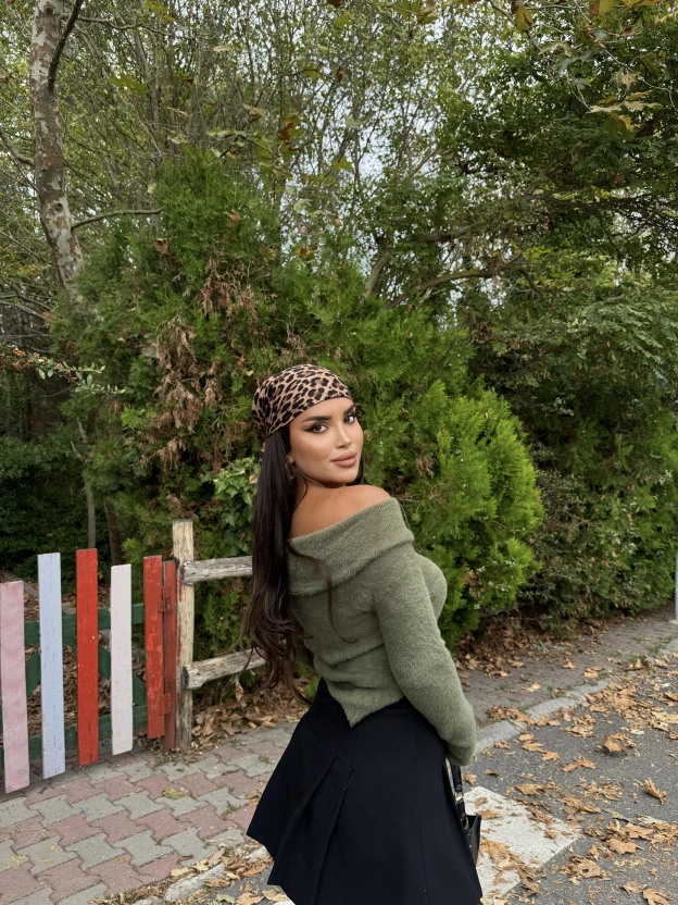 Haki Madonna Yaka Yumoş Kazak