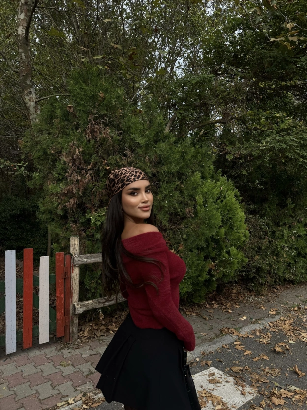 Bordo Madonna Yaka Yumoş Kazak