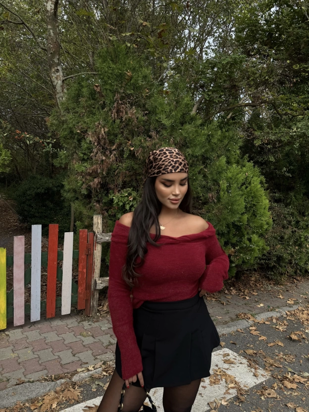 Bordo Madonna Yaka Yumoş Kazak