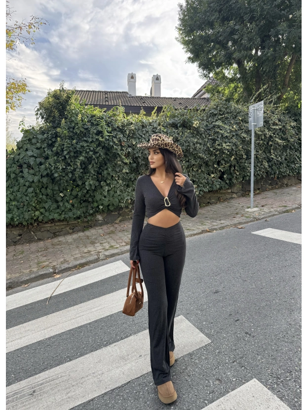 Antrasit Göğüs Tokalı Takım