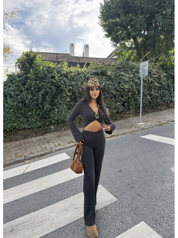 Antrasit Göğüs Tokalı Takım