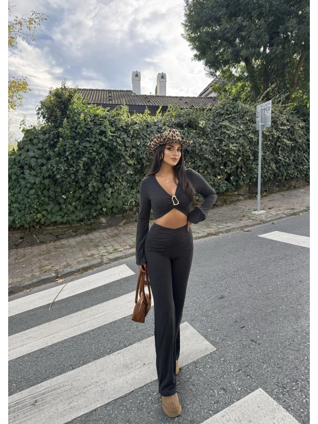 Antrasit Göğüs Tokalı Takım