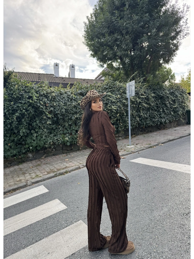 Kahverengi Dikiş Detay Alt Üst Takım