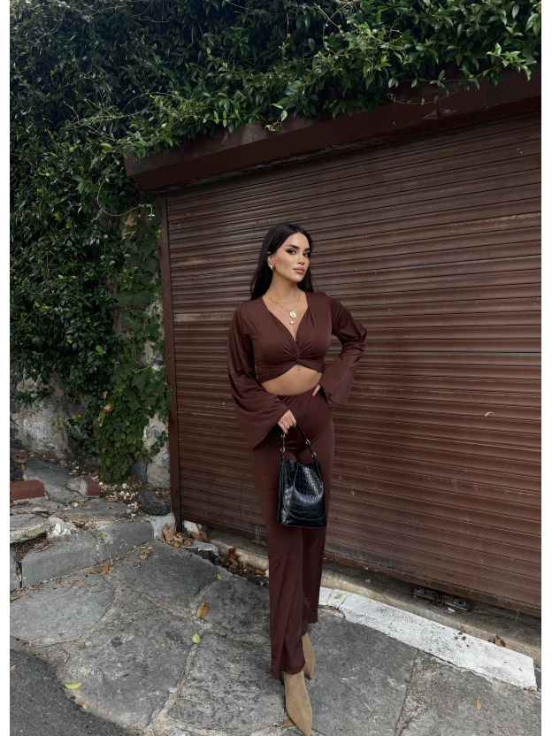 Kahverengi Burgu Detay İkili Takım