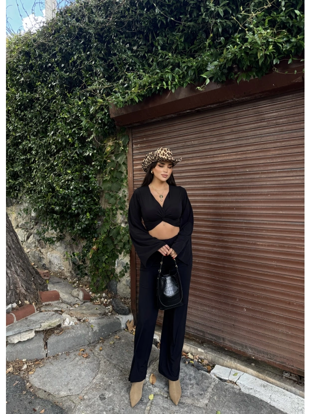 Siyah Burgu Detay İkili Takım