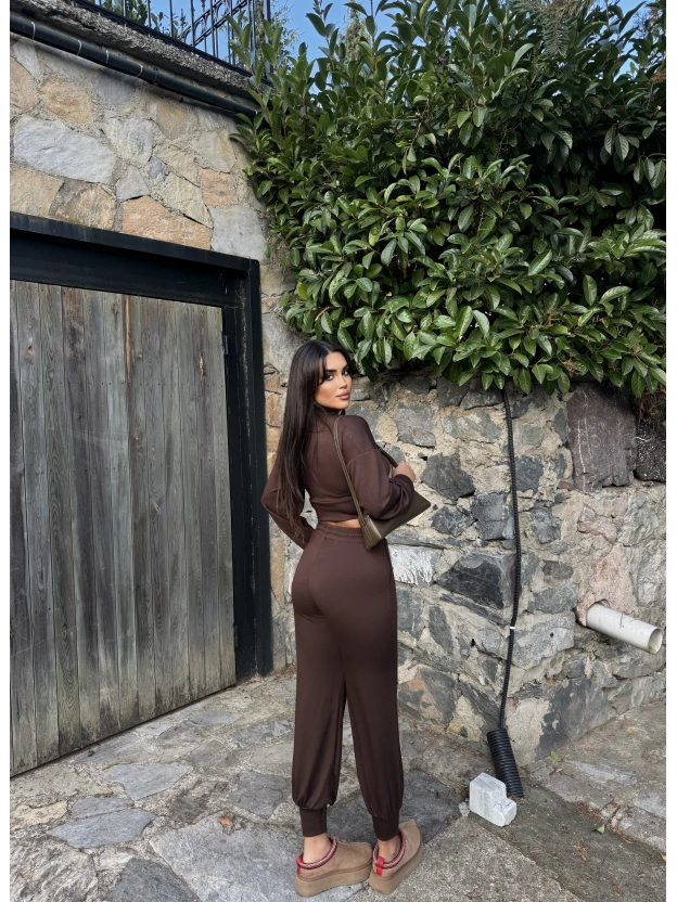 Kahverengi Modal Fermuarlı Takım