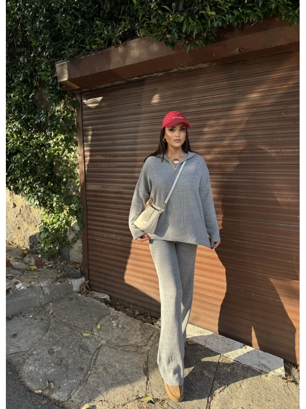 Gri Fermuarlı Triko Takım