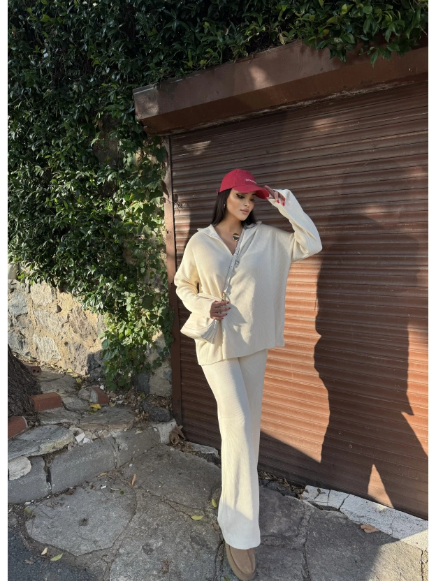 Bej Fermuarlı Triko Takım