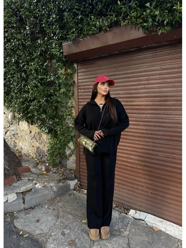 Siyah Fermuarlı Triko Takım