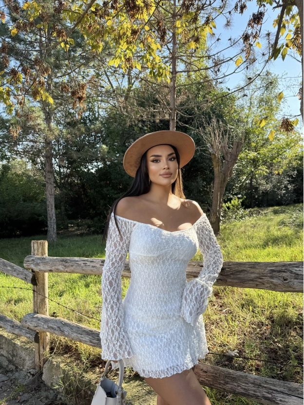 Beyaz Dantel Detay Mini Elbise