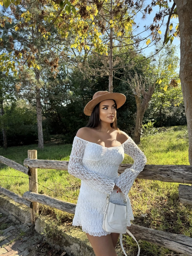 Beyaz Dantel Detay Mini Elbise