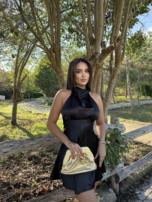 Siyah Saten Sırt Detay Mini Elbise